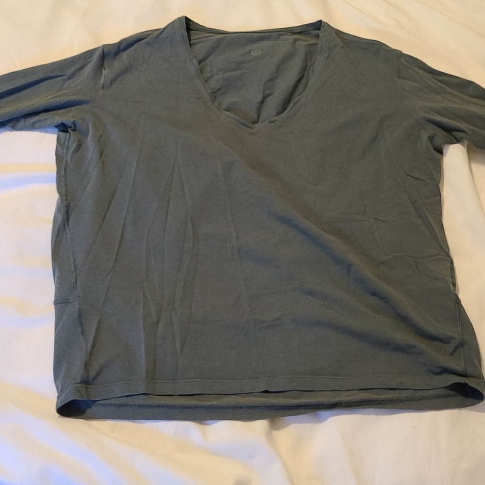 Green lululemon back in action top size 4